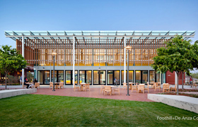 Foothill-De Anza Colleges 弗喜爾學院-德安扎學院